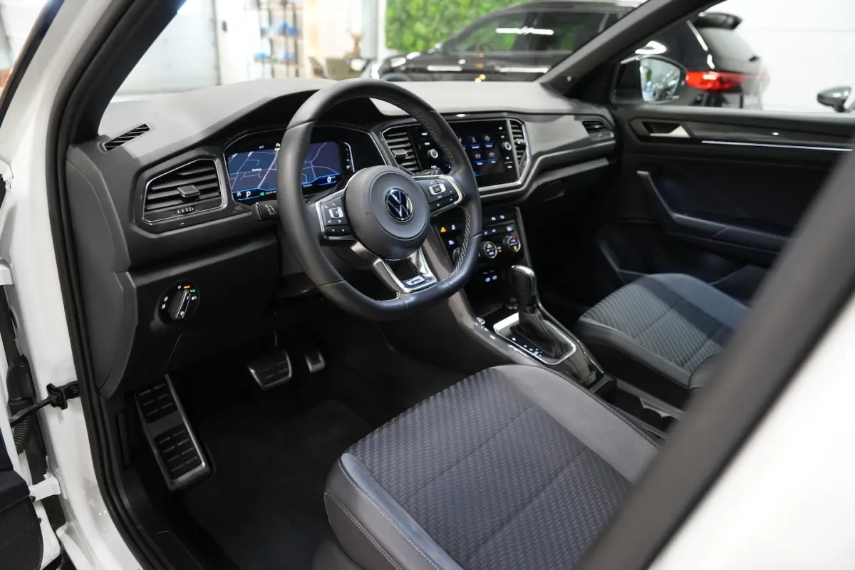 1.5 TSI 3x R-Line * Pano - Virtual - Beats - Keyless - Camera - ACC - Blind Spot - 19" - A