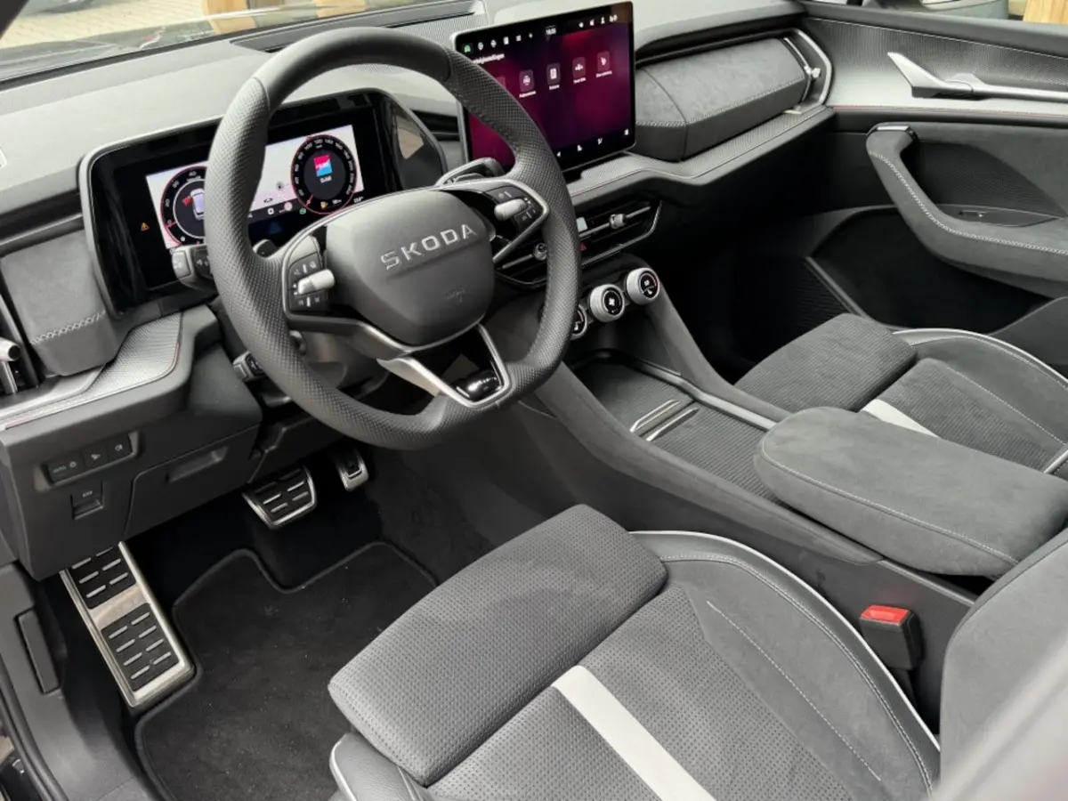 1.5 TSI MHEV Sportline Business 7p 150PK DSG Panoramadak | Trekh