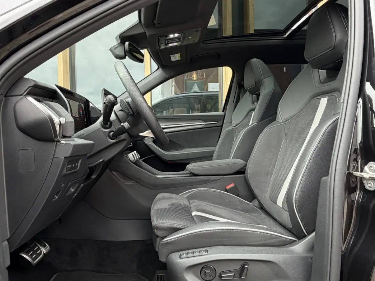 1.5 TSI MHEV Sportline Business 7p 150PK DSG Panoramadak | Trekh