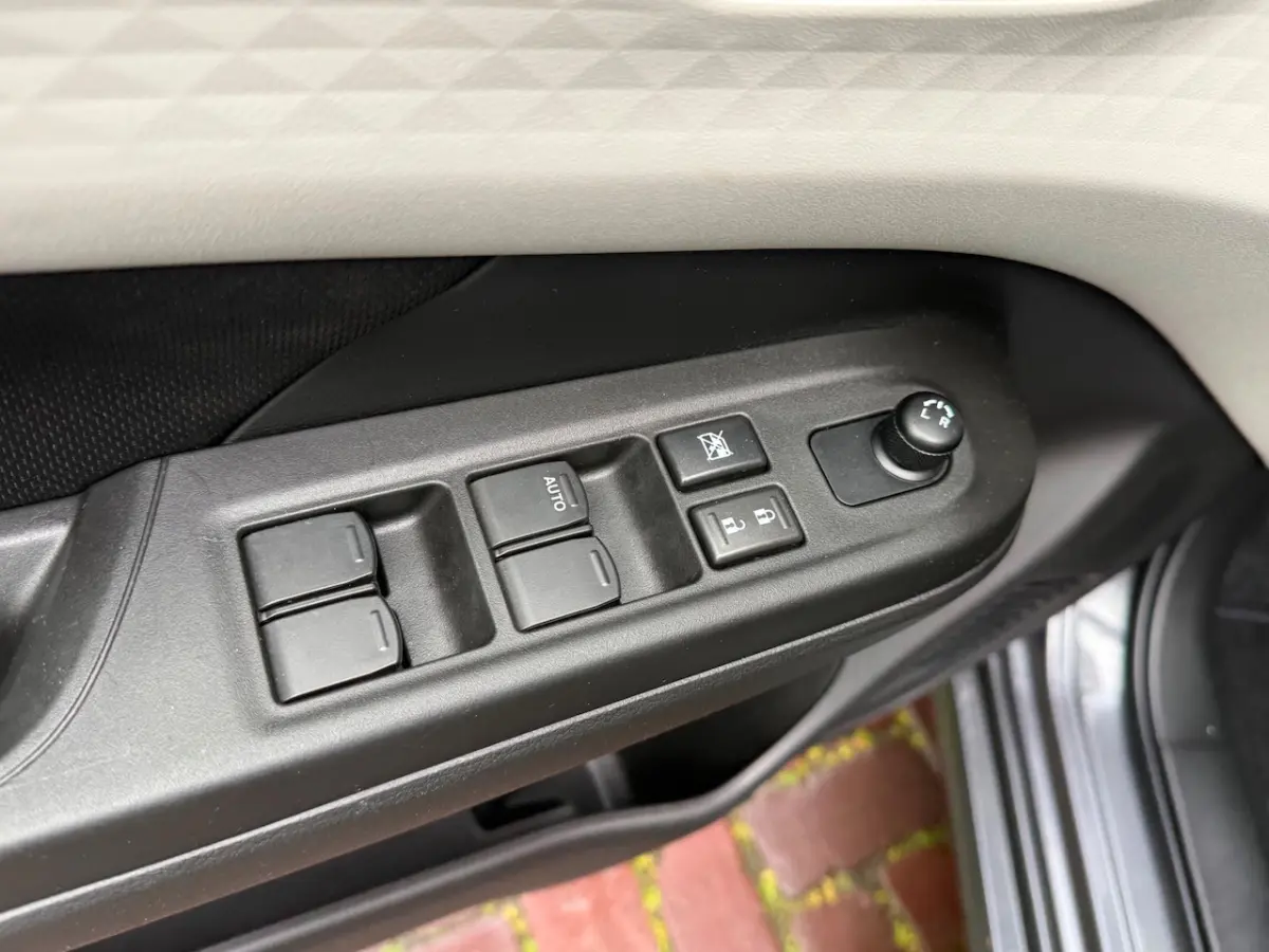 1.2 Comfort Smart Hybrid 1 Eig.b.j. 10-2024 17000 km 15â lm velgen
