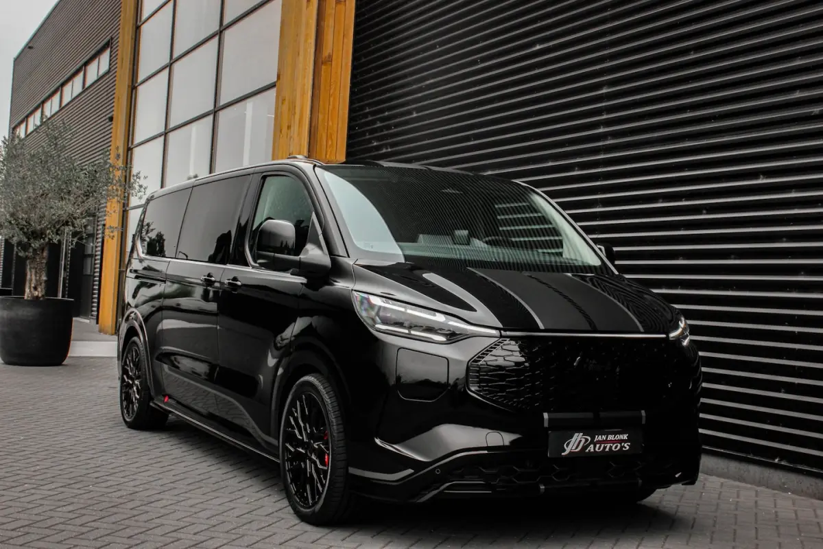 320 L2H1 Sport 71 kWh DC DUBBEL CABINE / JB-EDITON / CAMERA / 370KM RANGE / APPLE CARPLAY
