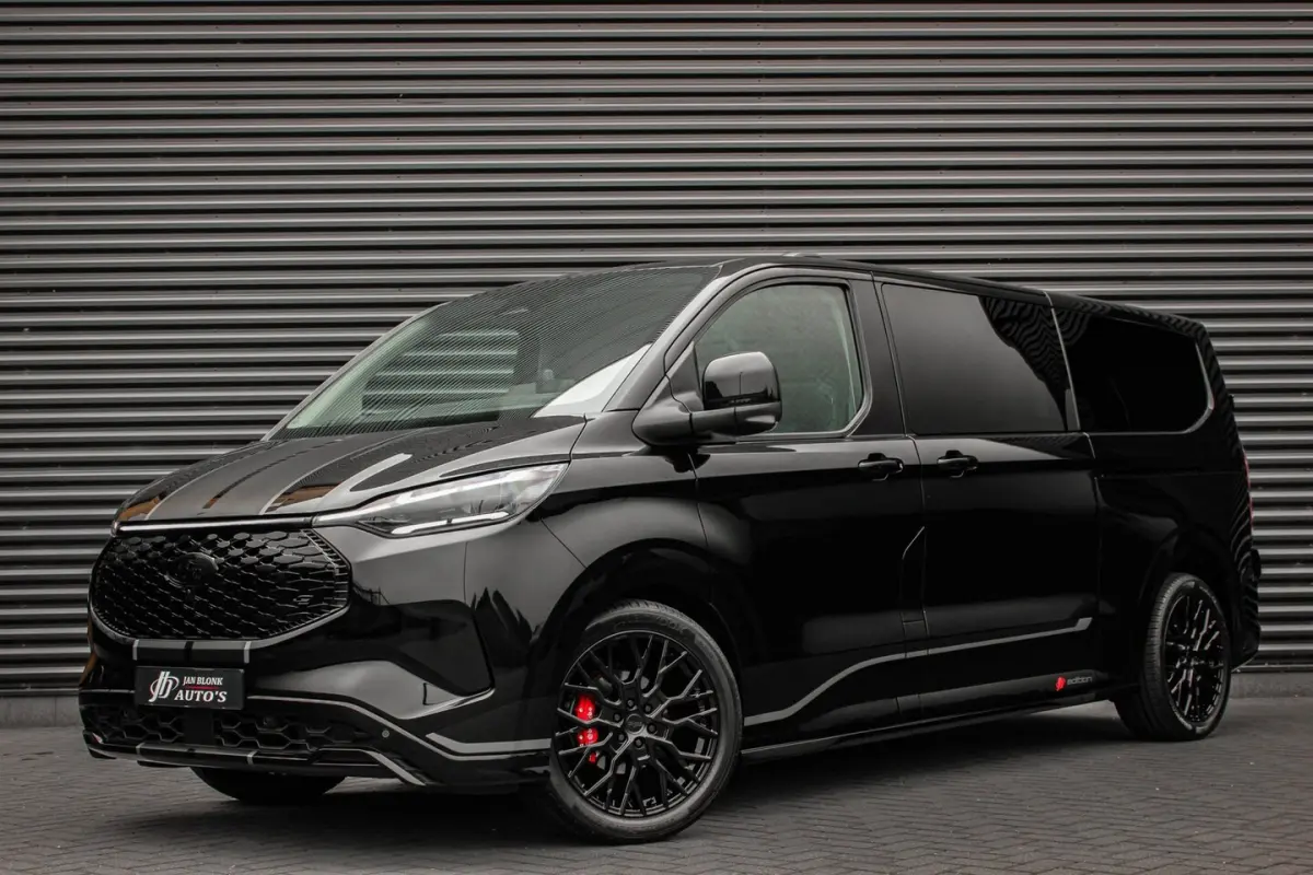 320 L2H1 Sport 71 kWh DC DUBBEL CABINE / JB-EDITON / CAMERA / 370KM RANGE / APPLE CARPLAY