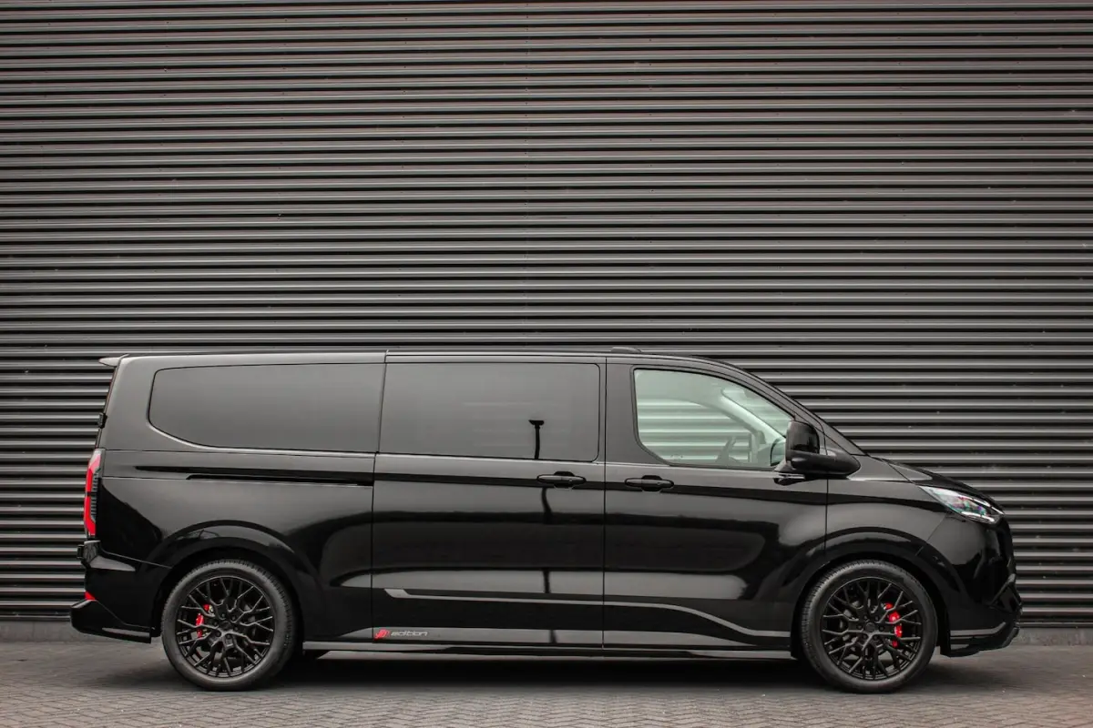 320 L2H1 Sport 71 kWh DC DUBBEL CABINE / JB-EDITON / CAMERA / 370KM RANGE / APPLE CARPLAY