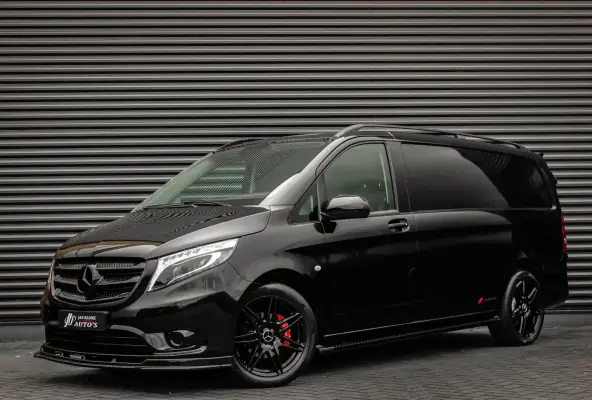 136PK JB-EDITION FULL BLACK / AMG / SPOILER /VERLAGINGSVEREN / NAVIGATIE / SIDE-BARS / TRE