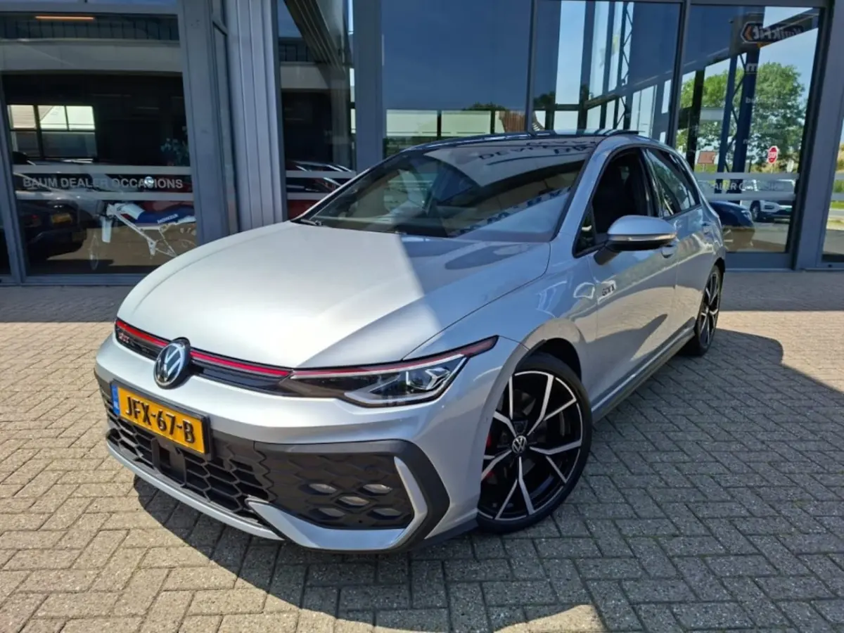 2.0 TSI GTI 265PK AUTOMAAT PANO NAVI CAMERA HEAD-UP LMV 19 INCH