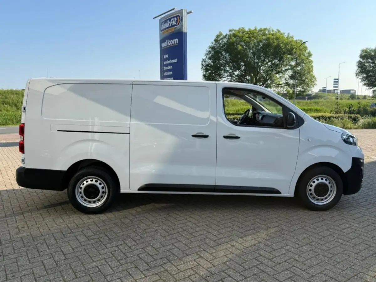 1.5 L2H1 PROFESSIONAL AIRCO CRUISE PDC 3 ZITPLAATSEN