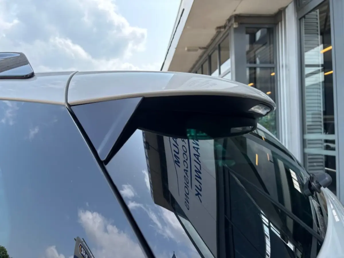 1.2 PT SenS SHINE 110 PK CARPLAY AIRCO/ECC NAVI PDC,