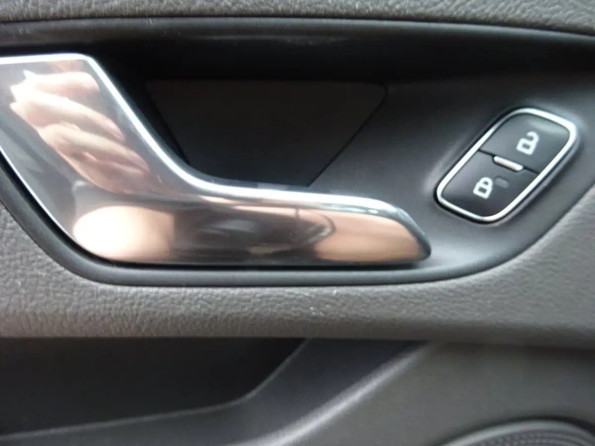 300 2.0 TDCI 130 PK L1H1 Limited Automaat AIRCO NAVI CRUISE CONTROL