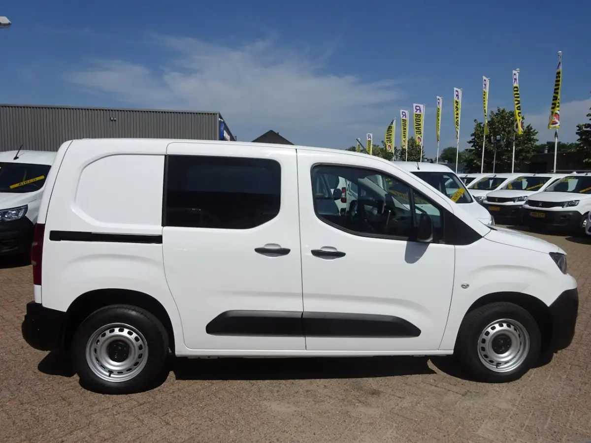 1.2 PureTech Pro BENZINE BPM VRIJ AIRCO NAVI CRUISE CONTROL PDC SCHUIFDEUR