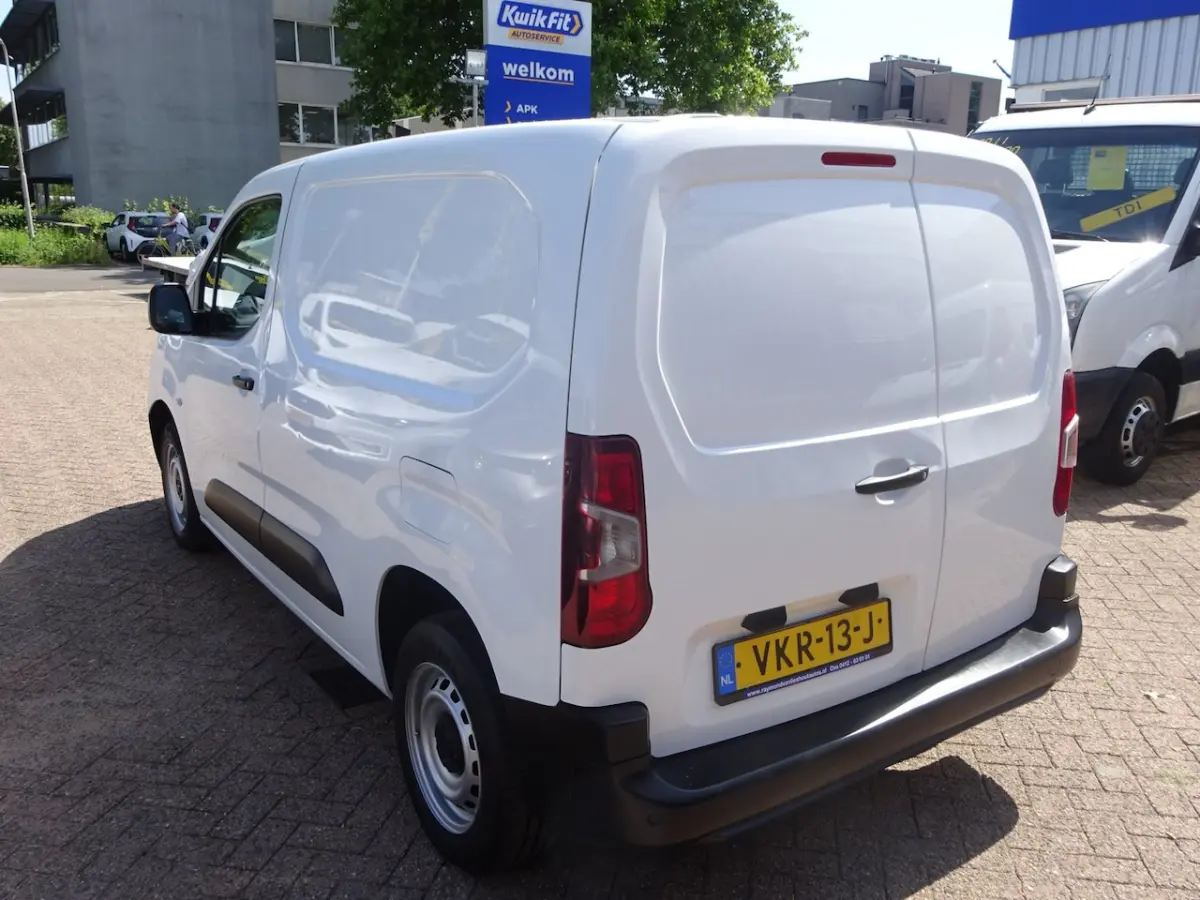 1.2 PureTech Pro BENZINE BPM VRIJ AIRCO NAVI CRUISE CONTROL PDC SCHUIFDEUR