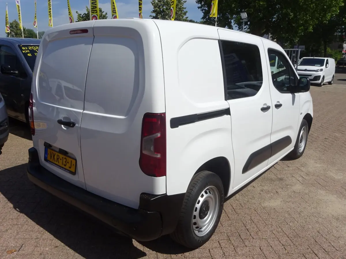 1.2 PureTech Pro BENZINE BPM VRIJ AIRCO NAVI CRUISE CONTROL PDC SCHUIFDEUR