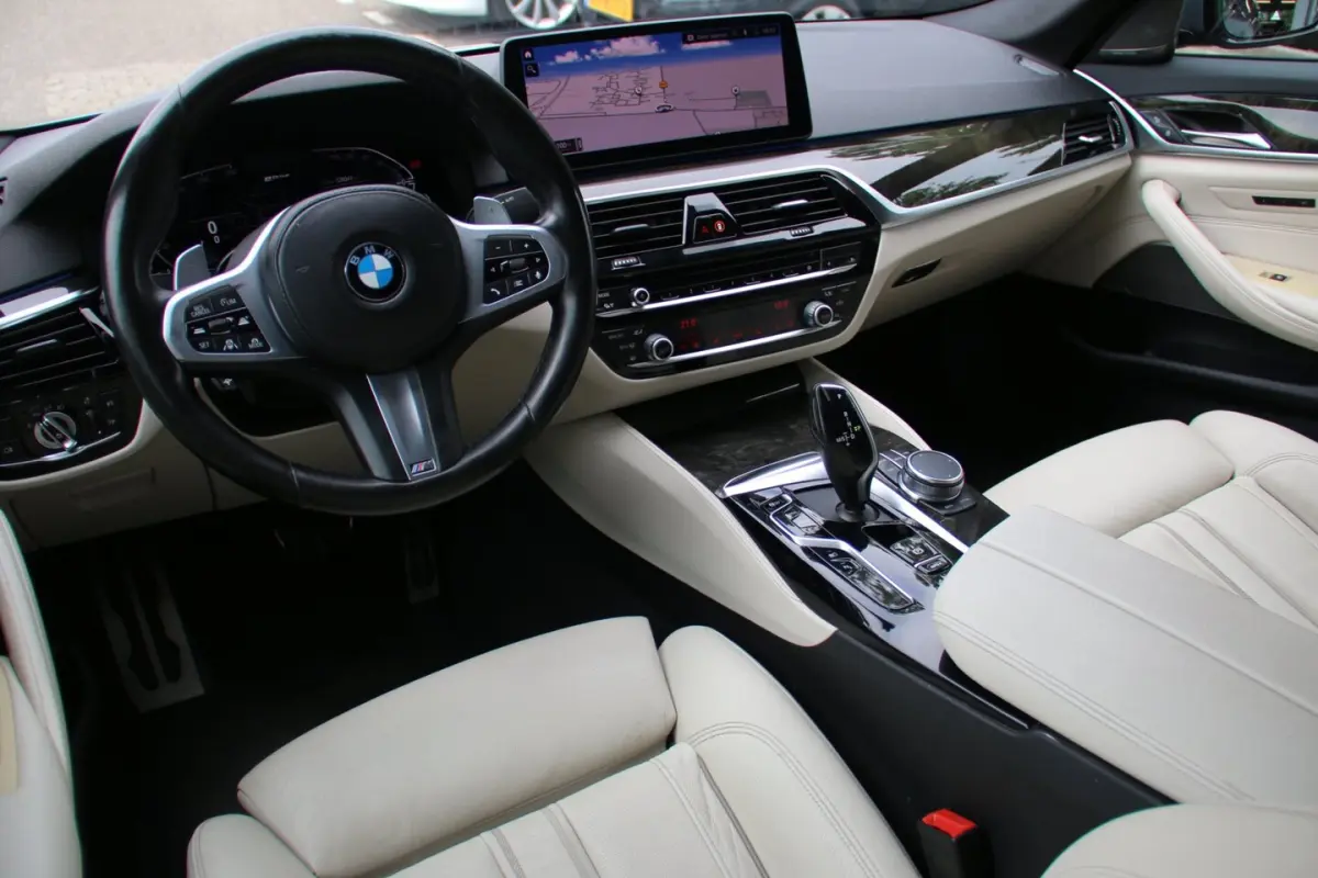 545e xDrive High Executive M-PAKKET