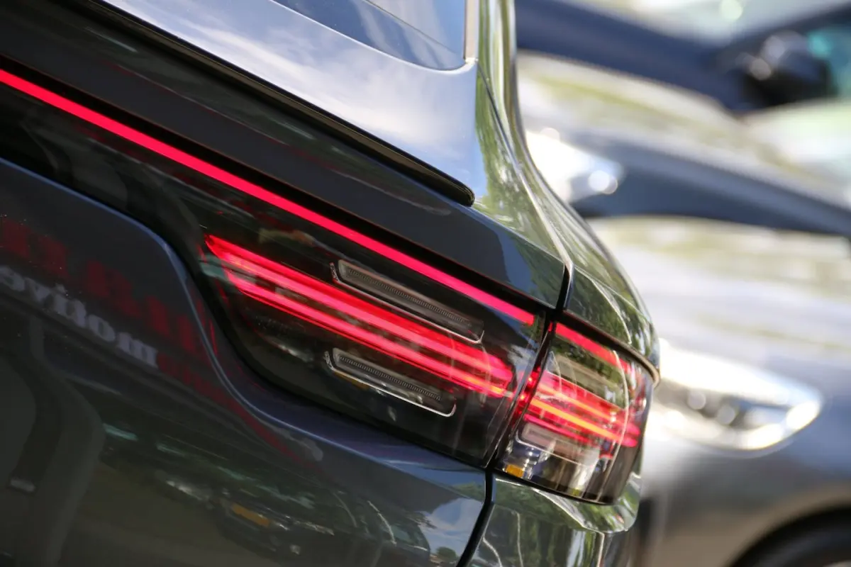 3.0 E-Hybrid VOL BURMESTER BTW-AUTO