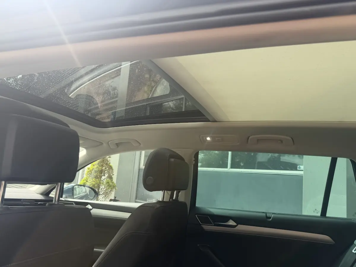 1.4 TSI Comfortline Business Panodak, Trekhaak, Cruise, Lmv Navi, Clima