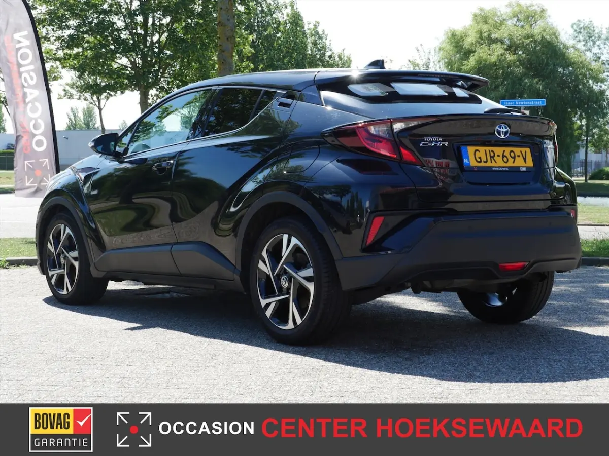 1.8 Hybrid 122pk CVT Dynamic | Stoelverwarming | CarPlay | 18"inch |