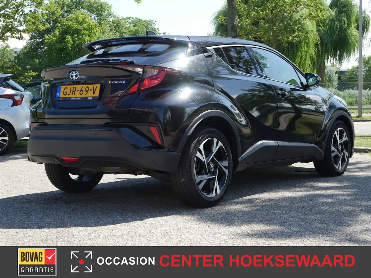 1.8 Hybrid 122pk CVT Dynamic | Stoelverwarming | CarPlay | 18"inch |