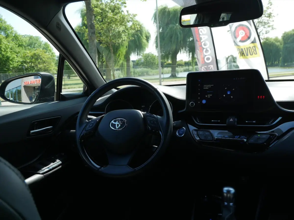 1.8 Hybrid 122pk CVT Dynamic | Stoelverwarming | CarPlay | 18"inch |
