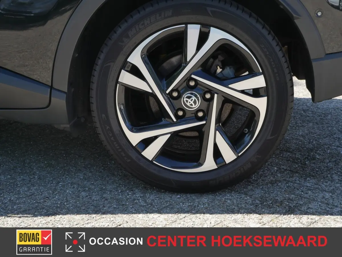 1.8 Hybrid 122pk CVT Dynamic | Stoelverwarming | CarPlay | 18"inch |