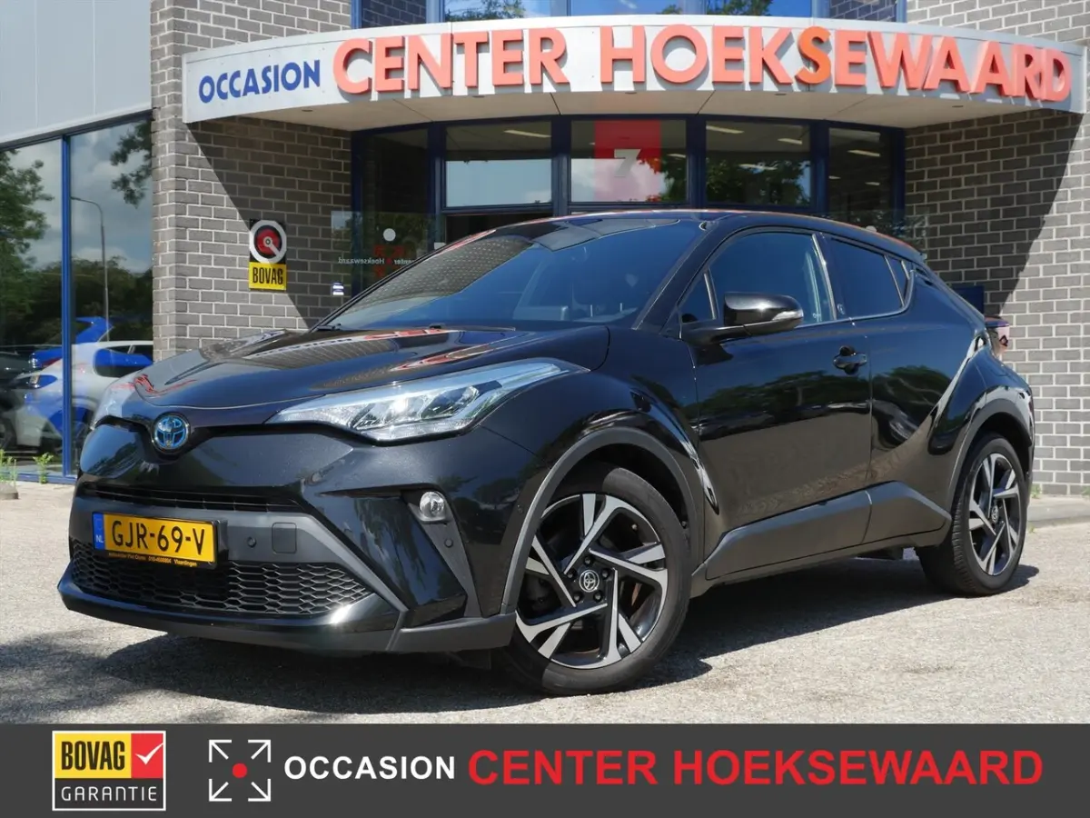 1.8 Hybrid 122pk CVT Dynamic | Stoelverwarming | CarPlay | 18"inch |