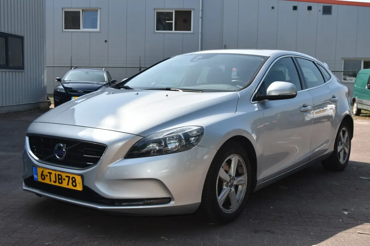 Volvo V40 2014 Benzine Automatisch leasen