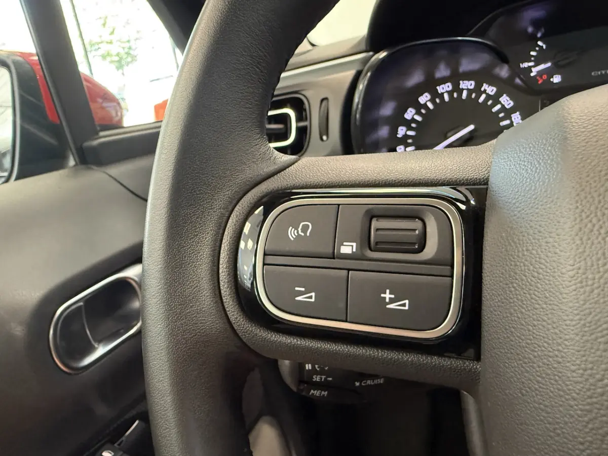 1.2 PureTech S&S Shine Carplay PDC Climate control