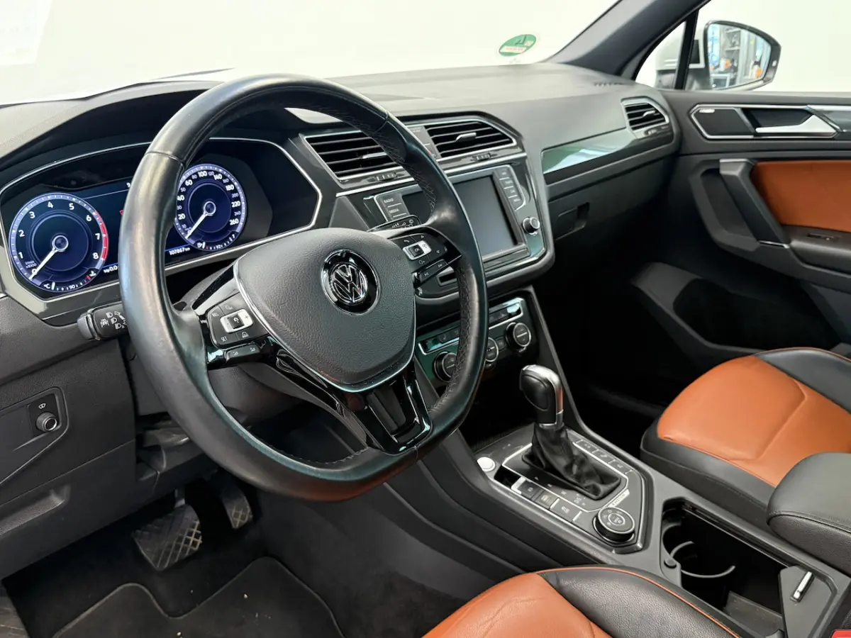 2.0 TSI 4Motion Highline 360 Camera Virtual Cockpit Memory Pano Leder