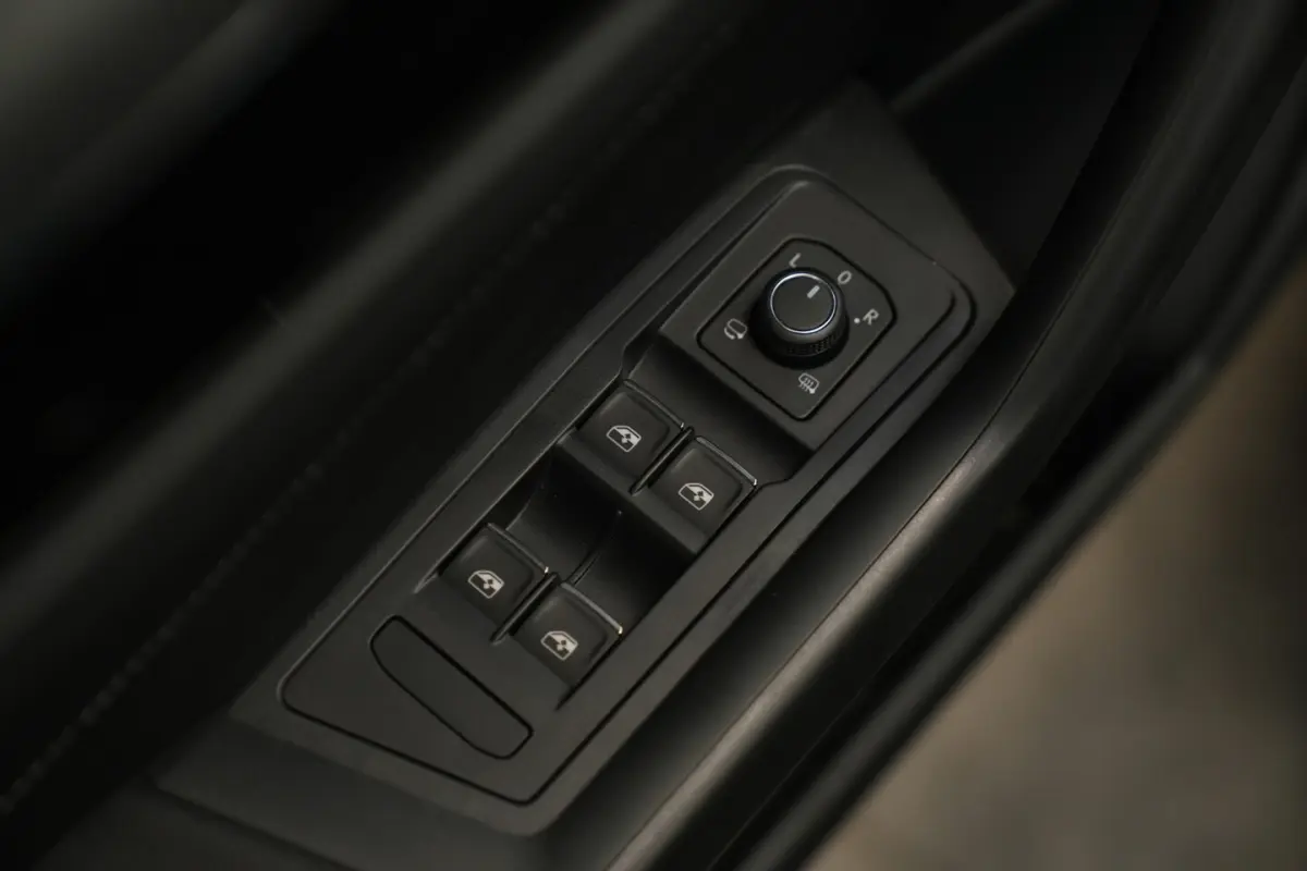 1.5 TSI R-Line Edition Camera PDC ACC IQ-light 24 Maanden garantie* (Vraag naar de voorwaa