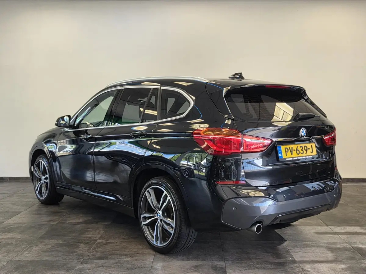 sDrive18i Executive M-sport Full-led Navigatie 19'inch lmv