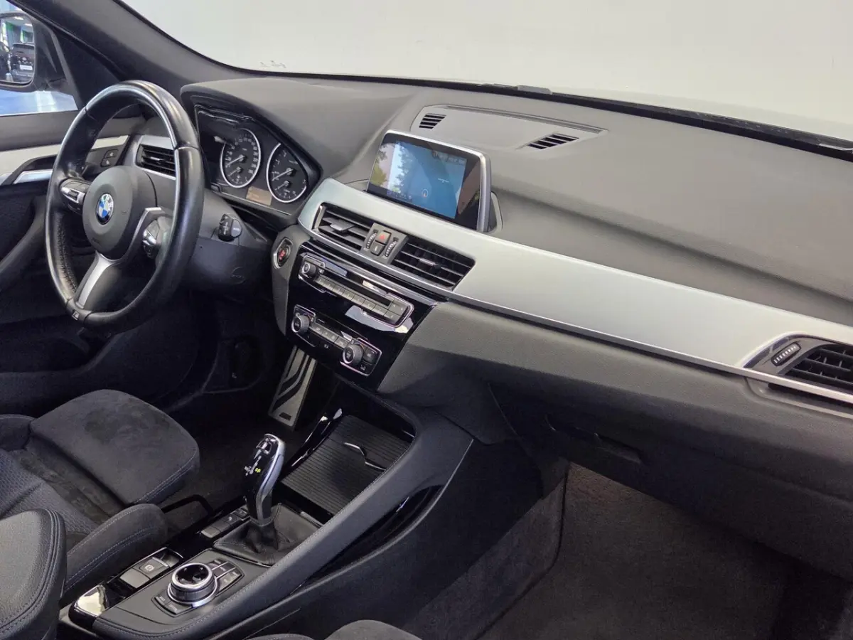 sDrive18i Executive M-sport Full-led Navigatie 19'inch lmv