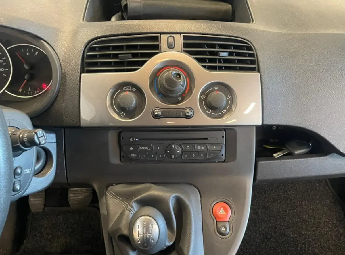 1.6 16V 110 2008