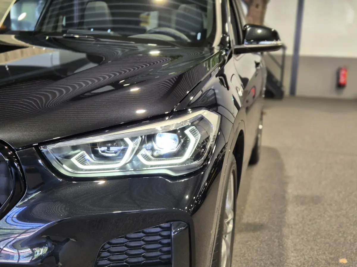 xDrive25e High Executive M-Sport | Panorama | HUD | Navigatie | Stoelverwarming