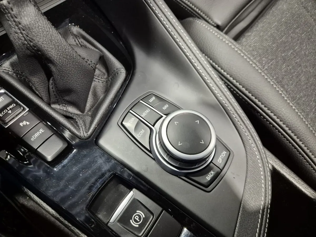 xDrive25e High Executive M-Sport | Panorama | HUD | Navigatie | Stoelverwarming