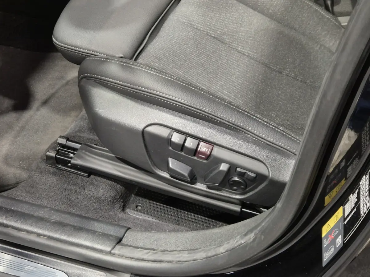 xDrive25e High Executive M-Sport | Panorama | HUD | Navigatie | Stoelverwarming