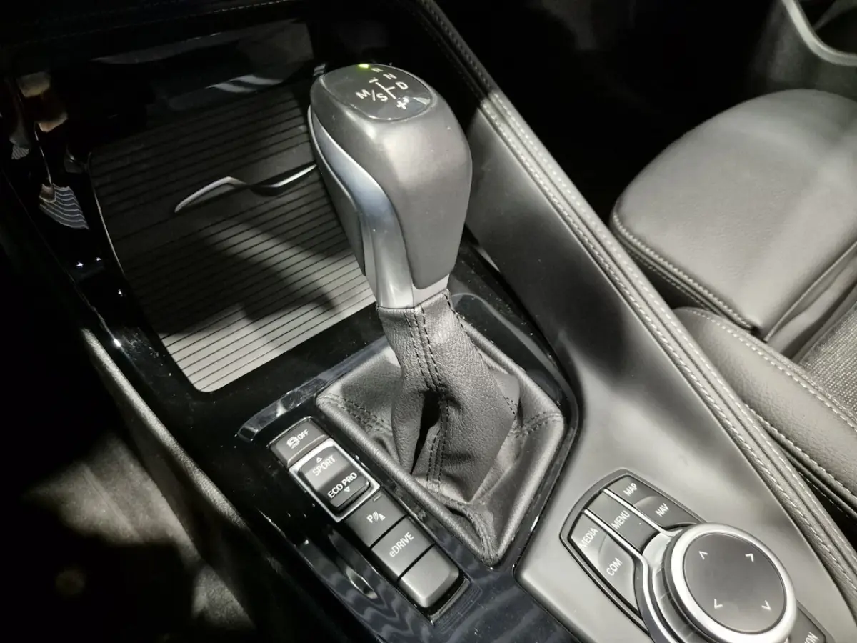 xDrive25e High Executive M-Sport | Panorama | HUD | Navigatie | Stoelverwarming