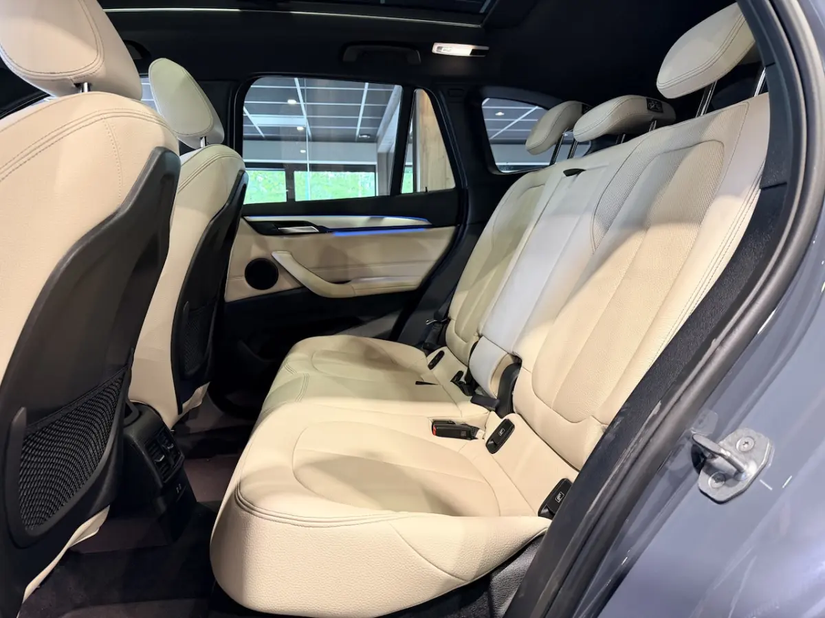 xDrive25e High Executive M-Sport | Panorama | CrÃ¨me leder | Camera | Navigatie Plus