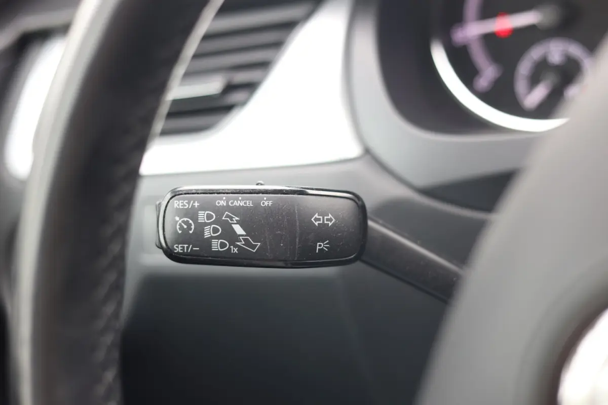 1.0 TSI GREENTECH DRIVE | NAVI | CARPLAY | CLIMA