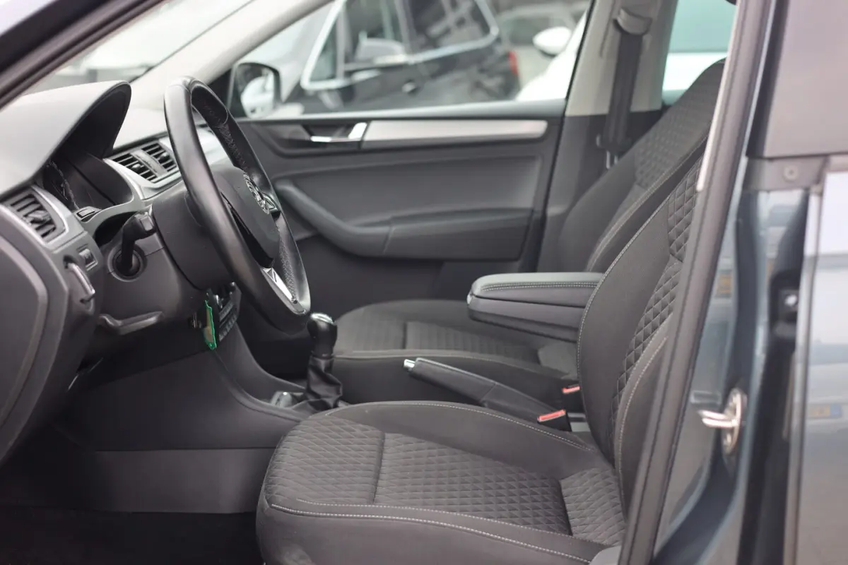 1.0 TSI GREENTECH DRIVE | NAVI | CARPLAY | CLIMA