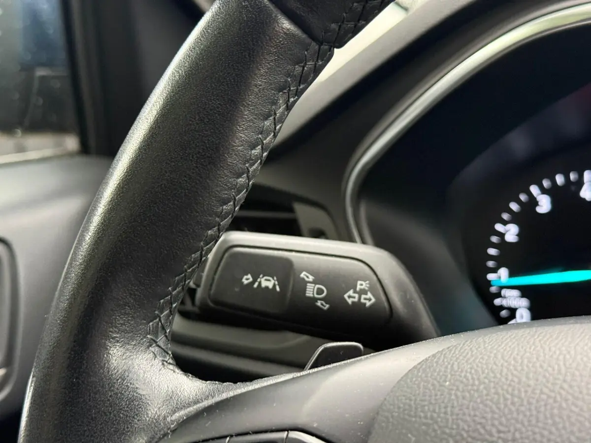 1.0 EcoBoost Titanium Business