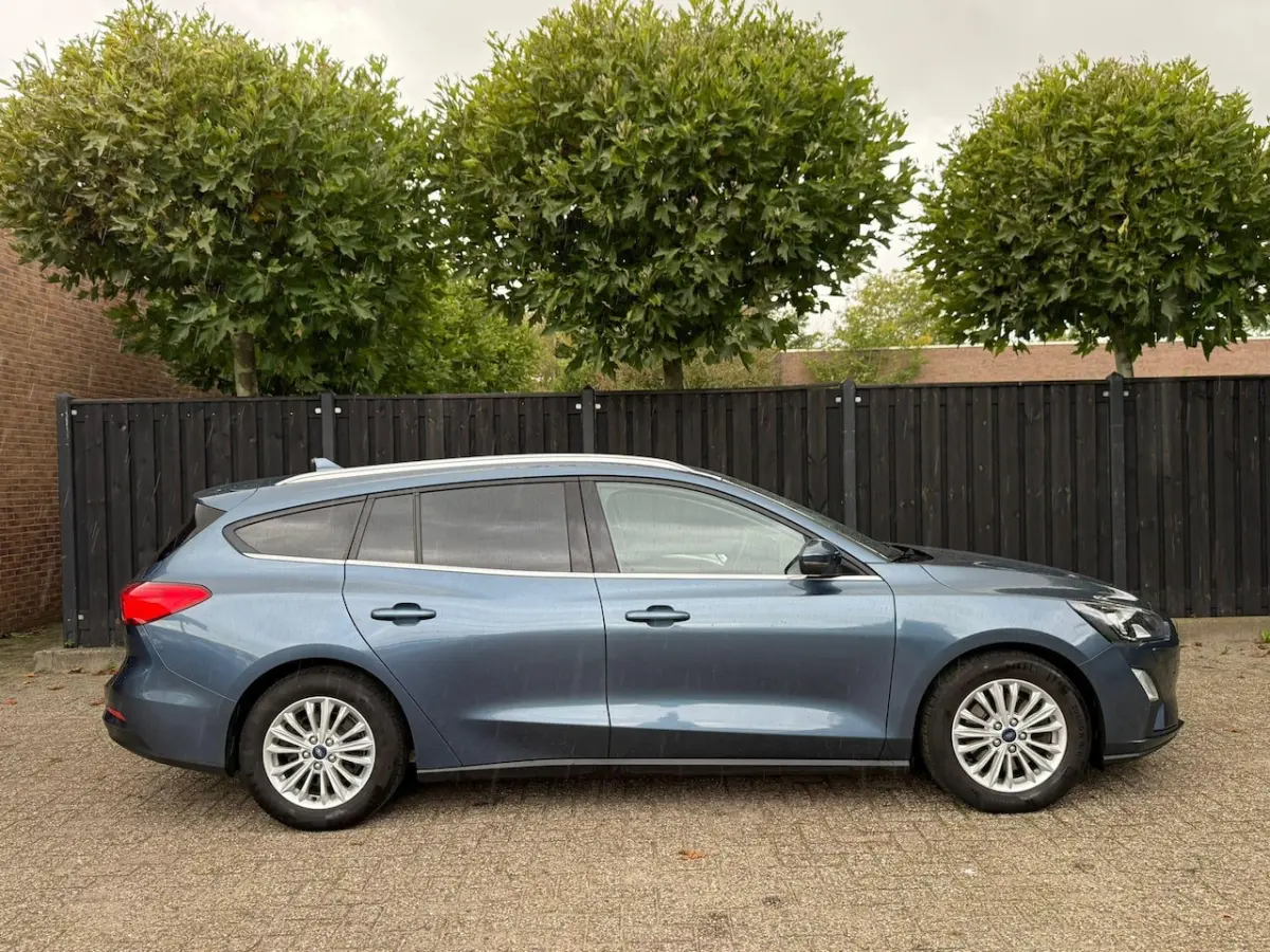 1.0 EcoBoost Titanium Business