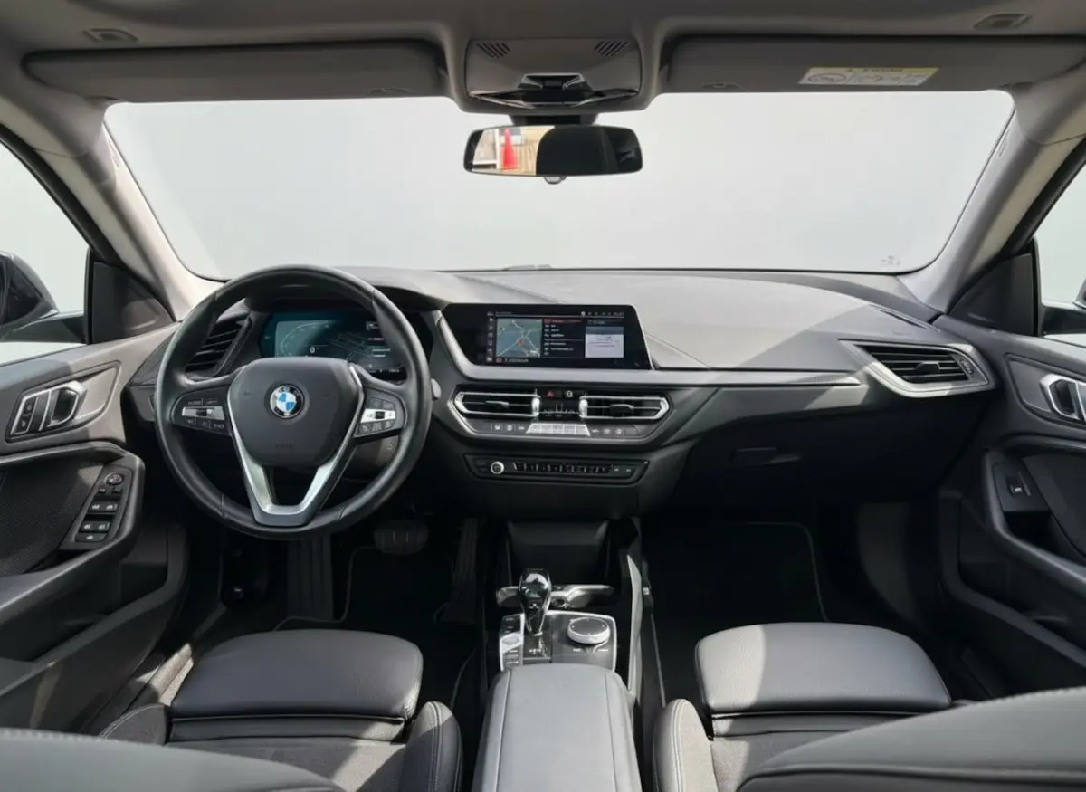 218i High Executive Edition PANO - CARPLAY - LED - CRUISE