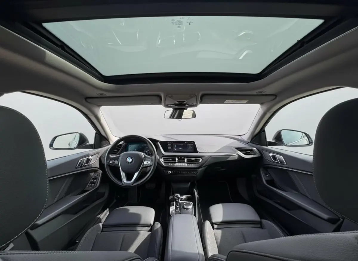 218i High Executive Edition PANO - CARPLAY - LED - CRUISE