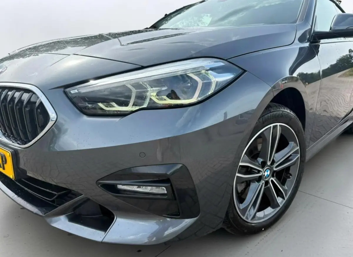 218i High Executive Edition PANO - CARPLAY - LED - CRUISE
