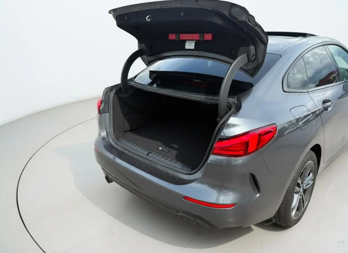 218i High Executive Edition PANO - CARPLAY - LED - CRUISE