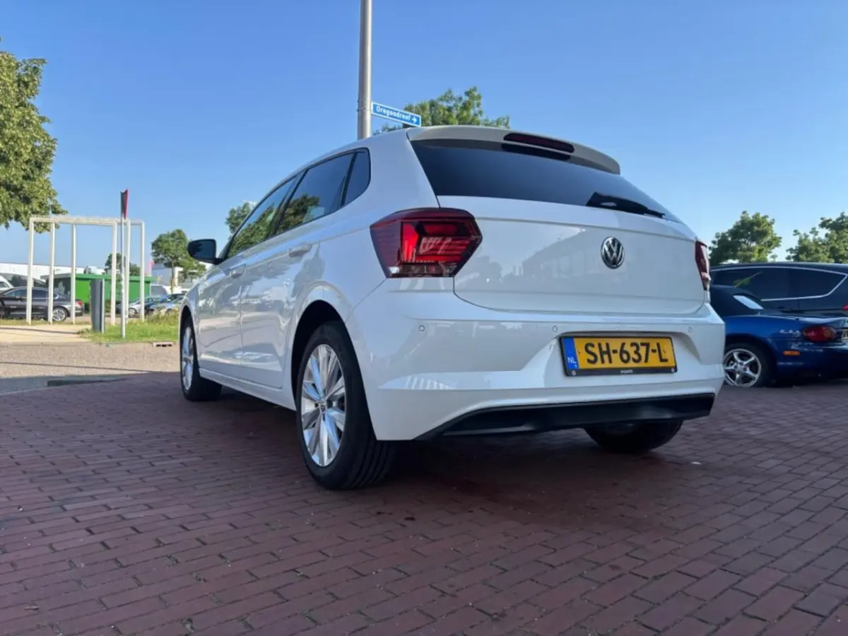 1.0 TSI Highline APPLE CARPLAY AIRCO 5DRS