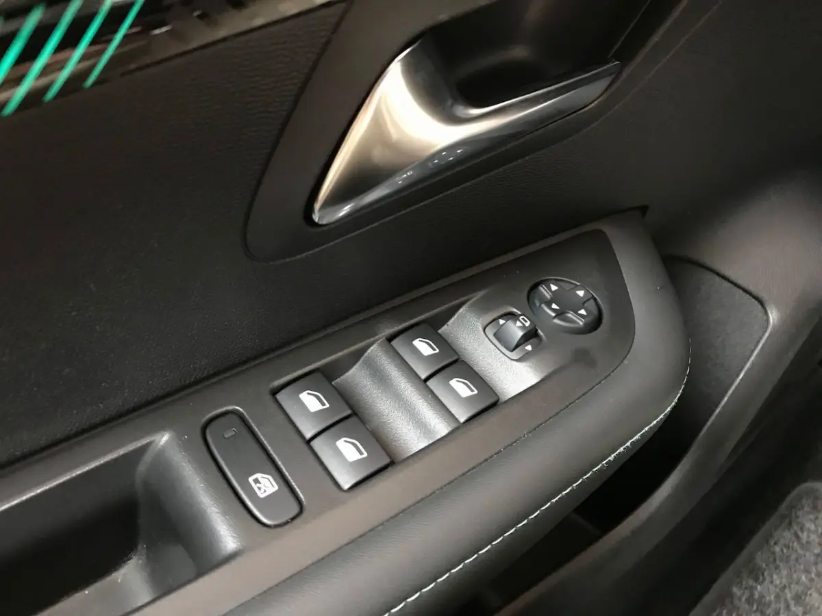 1.2 PureTech Allure Pack Navigatie, Camera