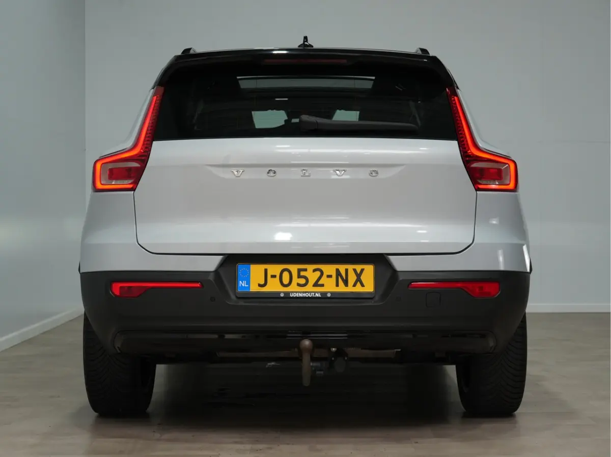 1.5 T5 Recharge R-Design Trekhaak wegklapbaar Panoramadak 232