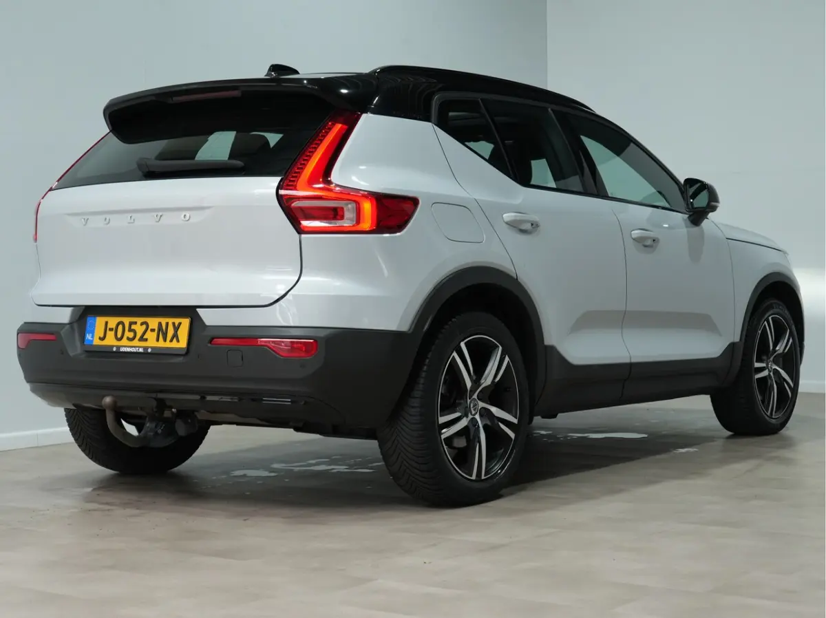 1.5 T5 Recharge R-Design Trekhaak wegklapbaar Panoramadak 232