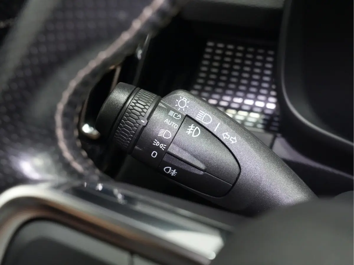 1.5 T5 Recharge R-Design Trekhaak wegklapbaar Panoramadak 232
