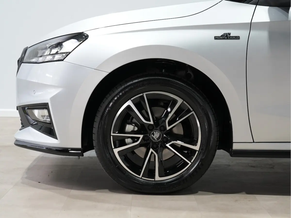 1.0 TSI DSG Monte Carlo Camera | Apple CarPlay/Android Auto | LED | Keyless | 16" LM 245