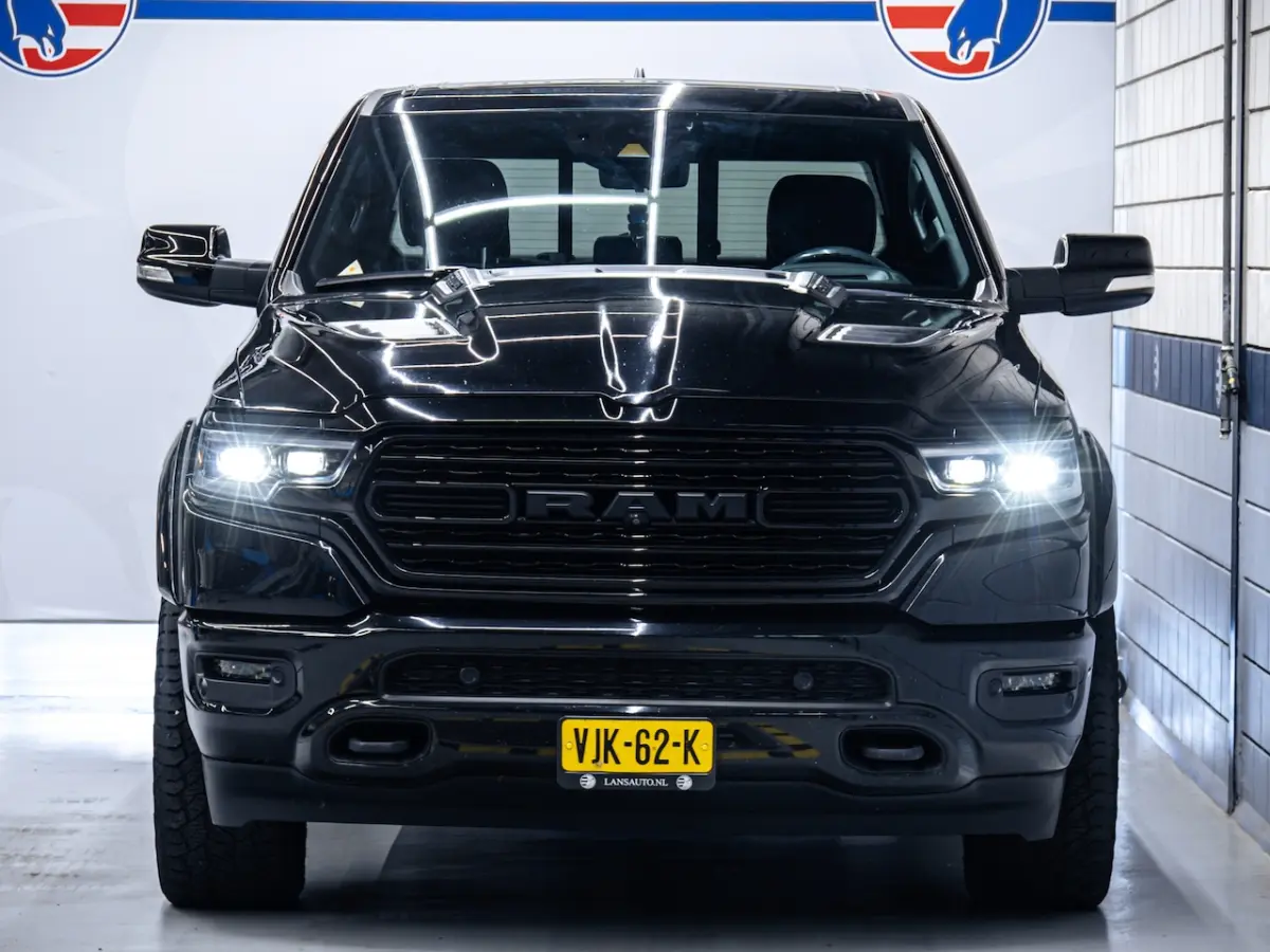 5.7 V8 4x4 Crew Cab Limited Night | Widebody| 22" wielenset
